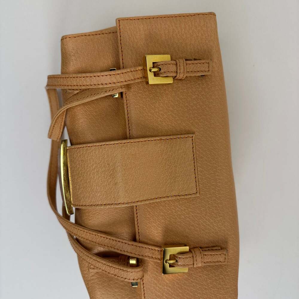 Bolso de hombro Fendi Mamma Baguette de cuero rosa ref.1597905 - - Picture 3 of 8